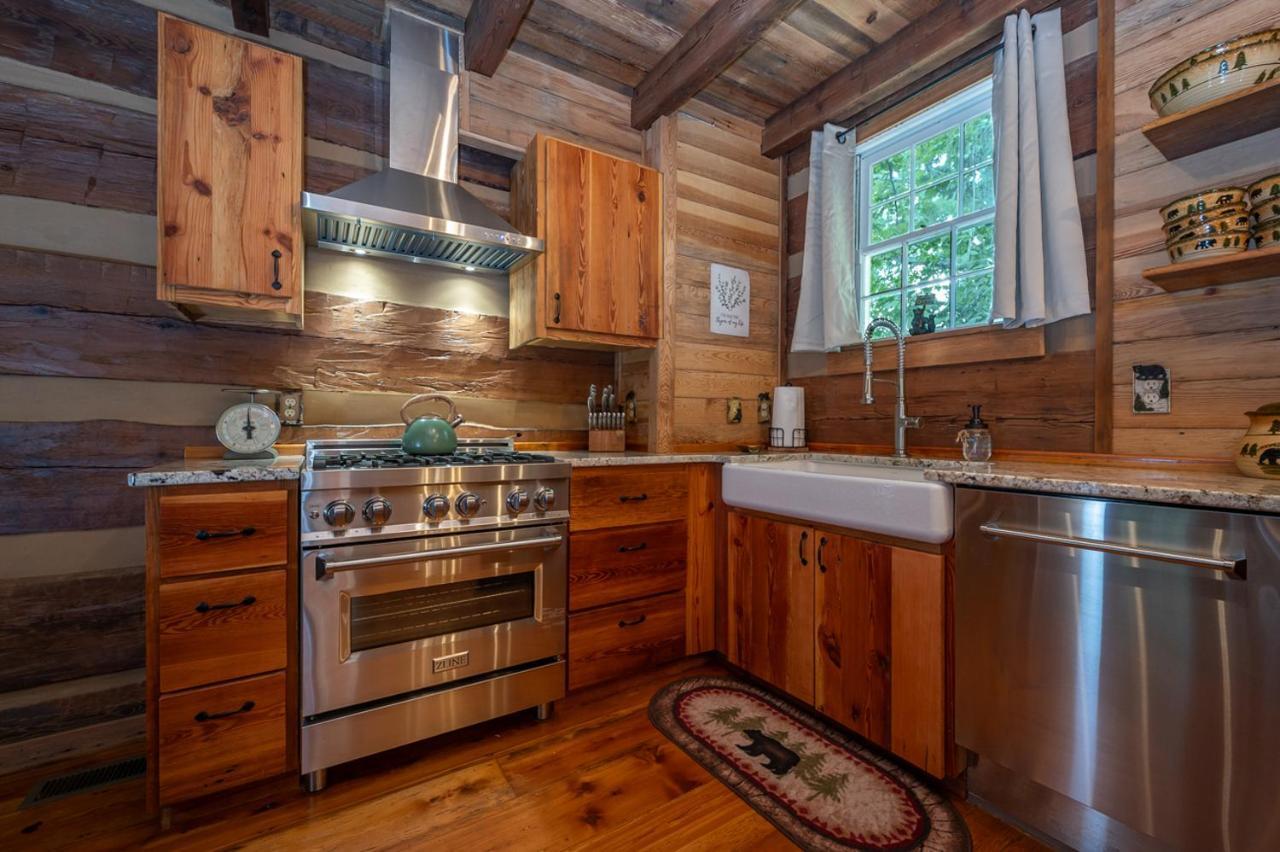 Russell'S Fort At White Oak Point: Historical Cabin On Lake Lure, Luxury, Direct Lake Access! Villa Eksteriør billede