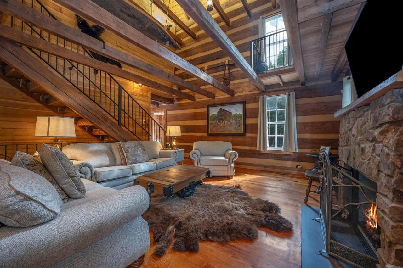 Russell'S Fort At White Oak Point: Historical Cabin On Lake Lure, Luxury, Direct Lake Access! Villa Eksteriør billede
