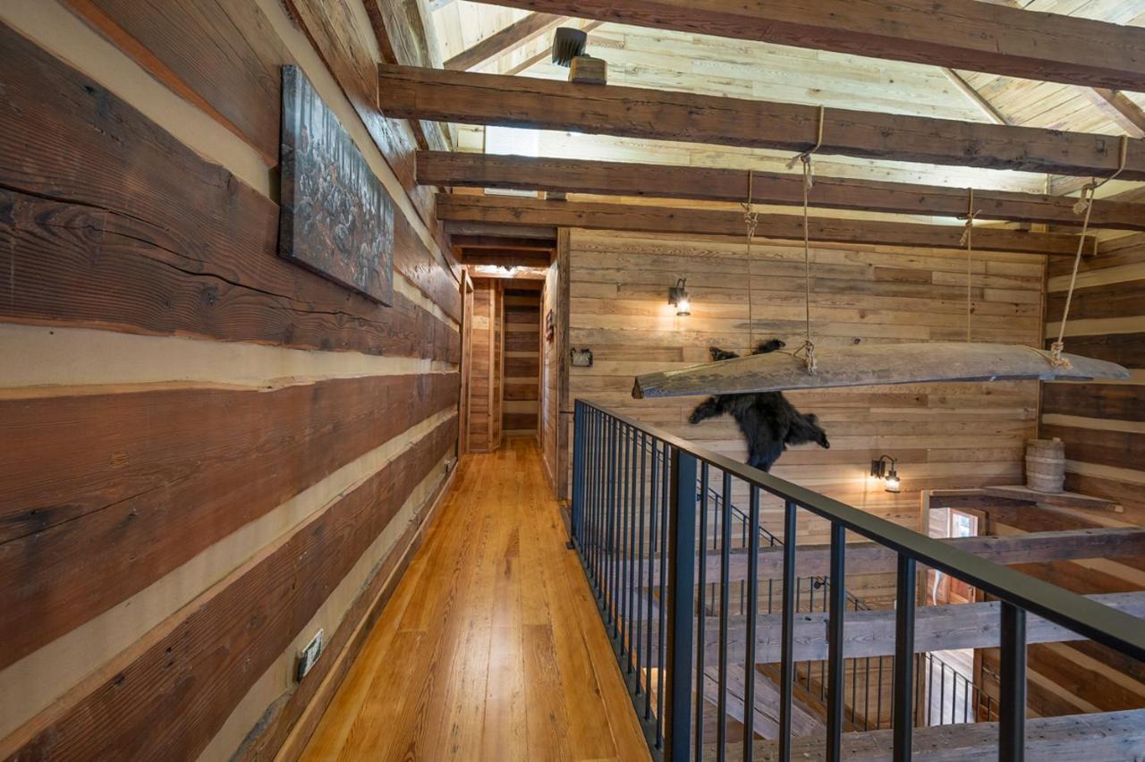 Russell'S Fort At White Oak Point: Historical Cabin On Lake Lure, Luxury, Direct Lake Access! Villa Eksteriør billede